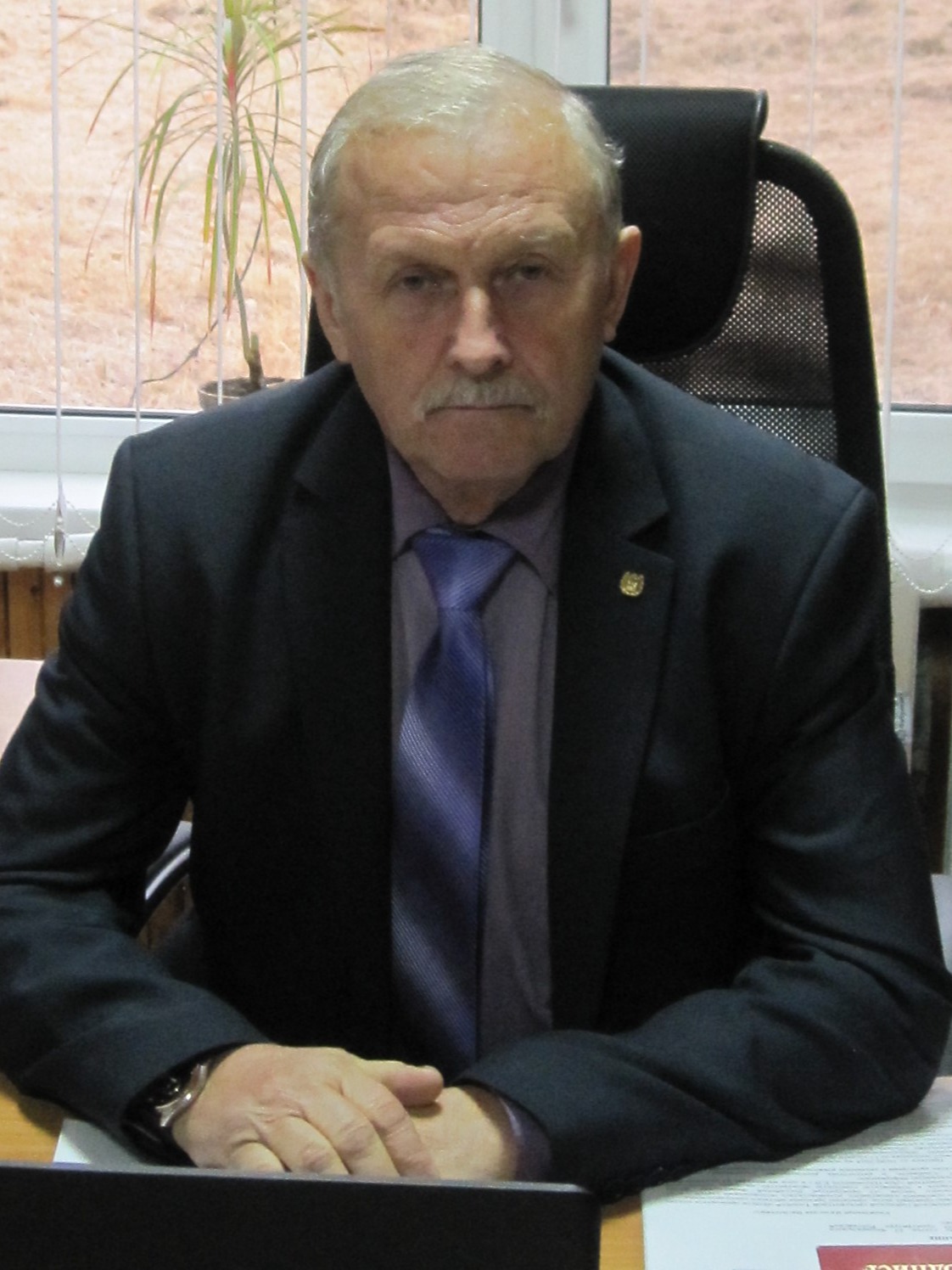 Ефремов Вячеслав Васильевич.